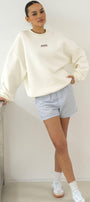 Kadın Oversize Sweatshirt AMORE Beyaz – Bisiklet Yaka, 3 İplik Şardounlu Polar