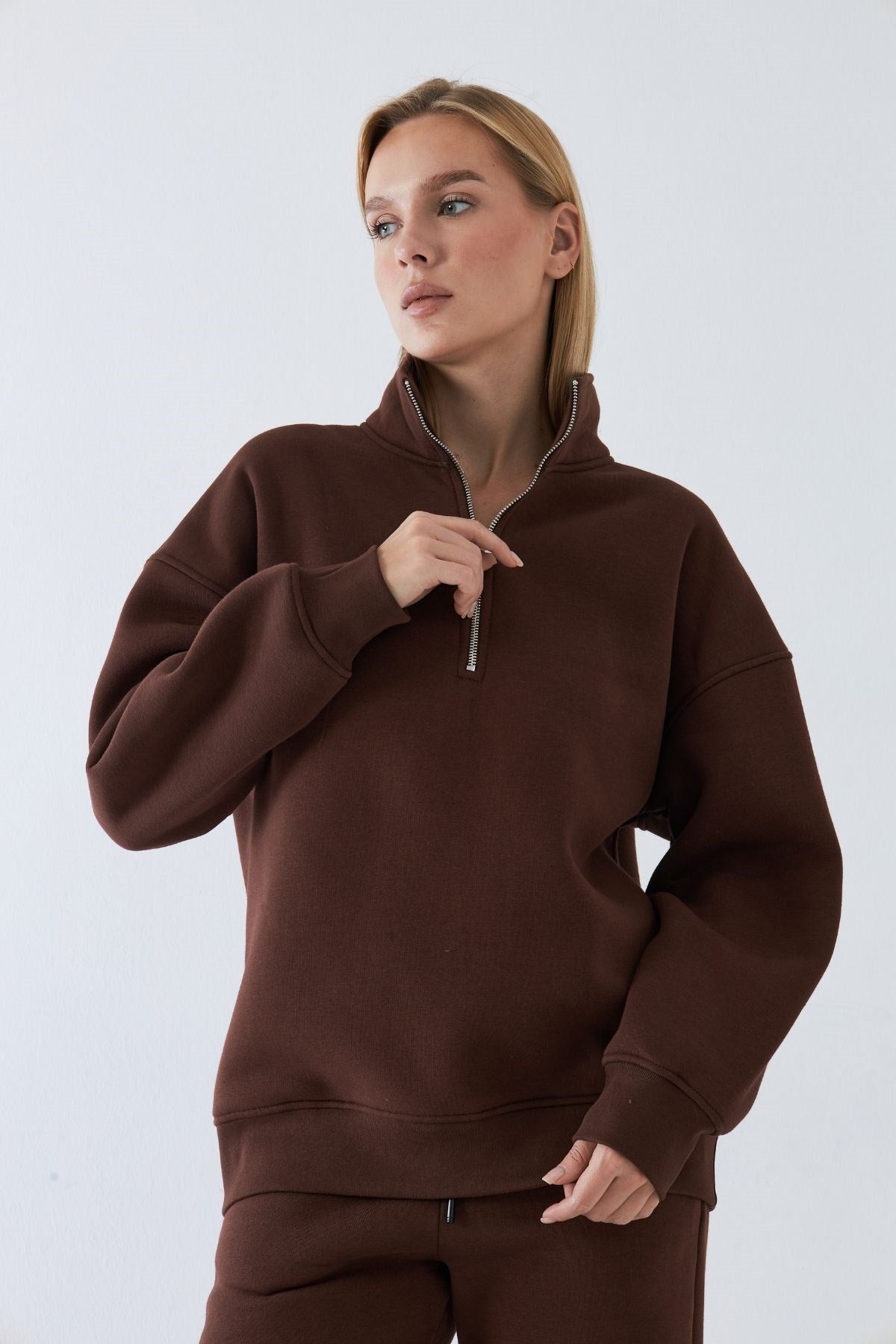 Unisex Oversize Sweatshirt Basic Kahverengi – Yarım Fermuar Dik Yaka, 3 İplik Şardonlu Polar