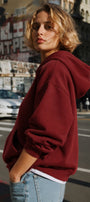 Kadın Oversize Hoodie Cry First Baskılı Bordo – Kapüşonlu, Kanguru Cepli, 3 İplik Şardonlu Polar