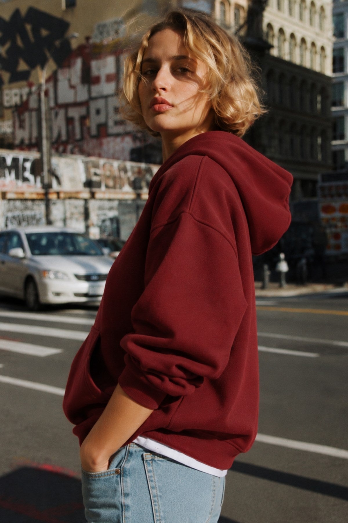 Kadın Oversize Hoodie Cry First Baskılı Bordo – Kapüşonlu, Kanguru Cepli, 3 İplik Şardonlu Polar