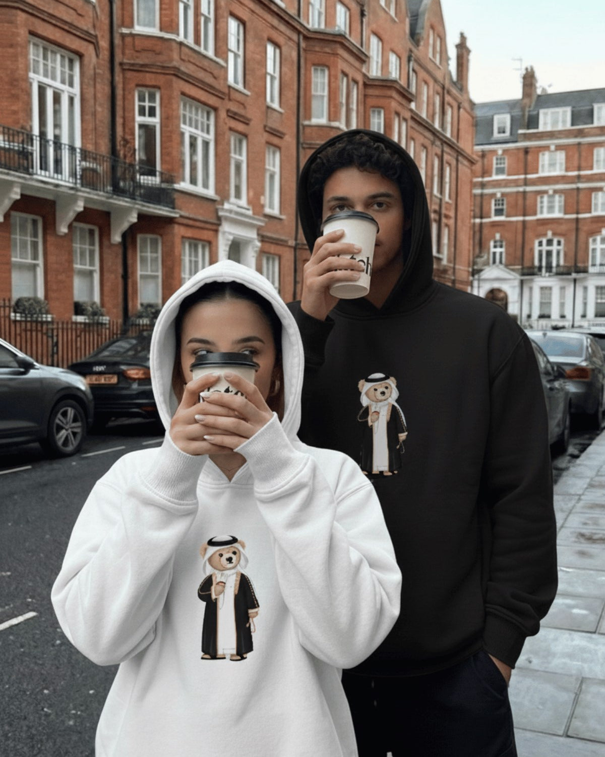 Erkek Oversize Sweatshirt Hoodie Qatari Bear Black Beyaz – Kapüşonlu, 3 İplik Polar, Kanguru Cepli