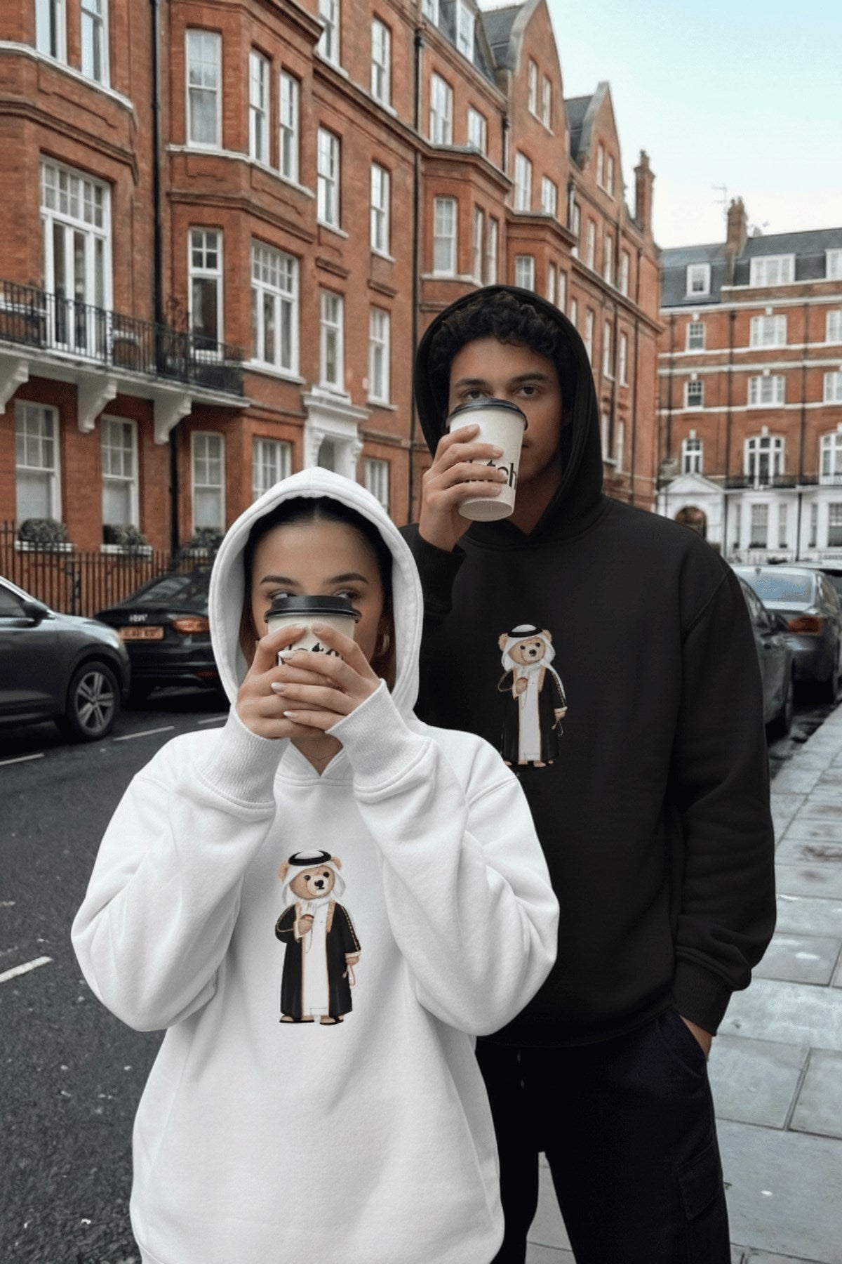 Erkek Oversize Sweatshirt Hoodie Qatari Bear Black Beyaz – Kapüşonlu, 3 İplik Polar, Kanguru Cepli