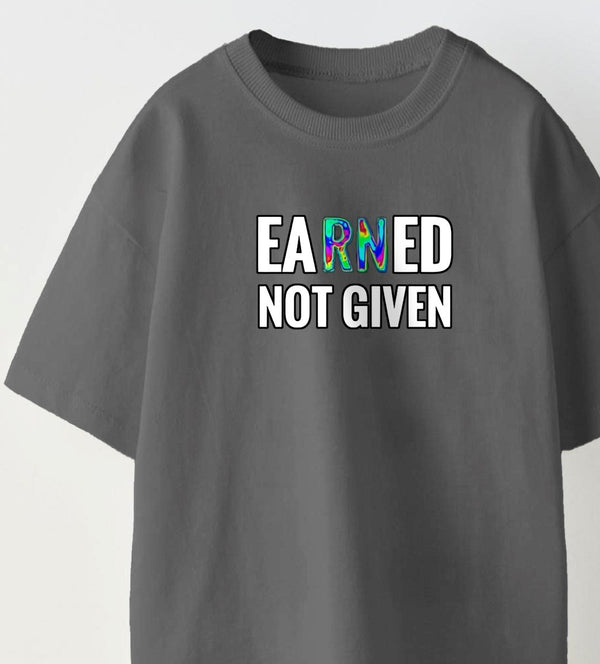 Earned Not Gıven Yazılı Futbol Tasarım Baskılı Füme Çocuk T-shirt