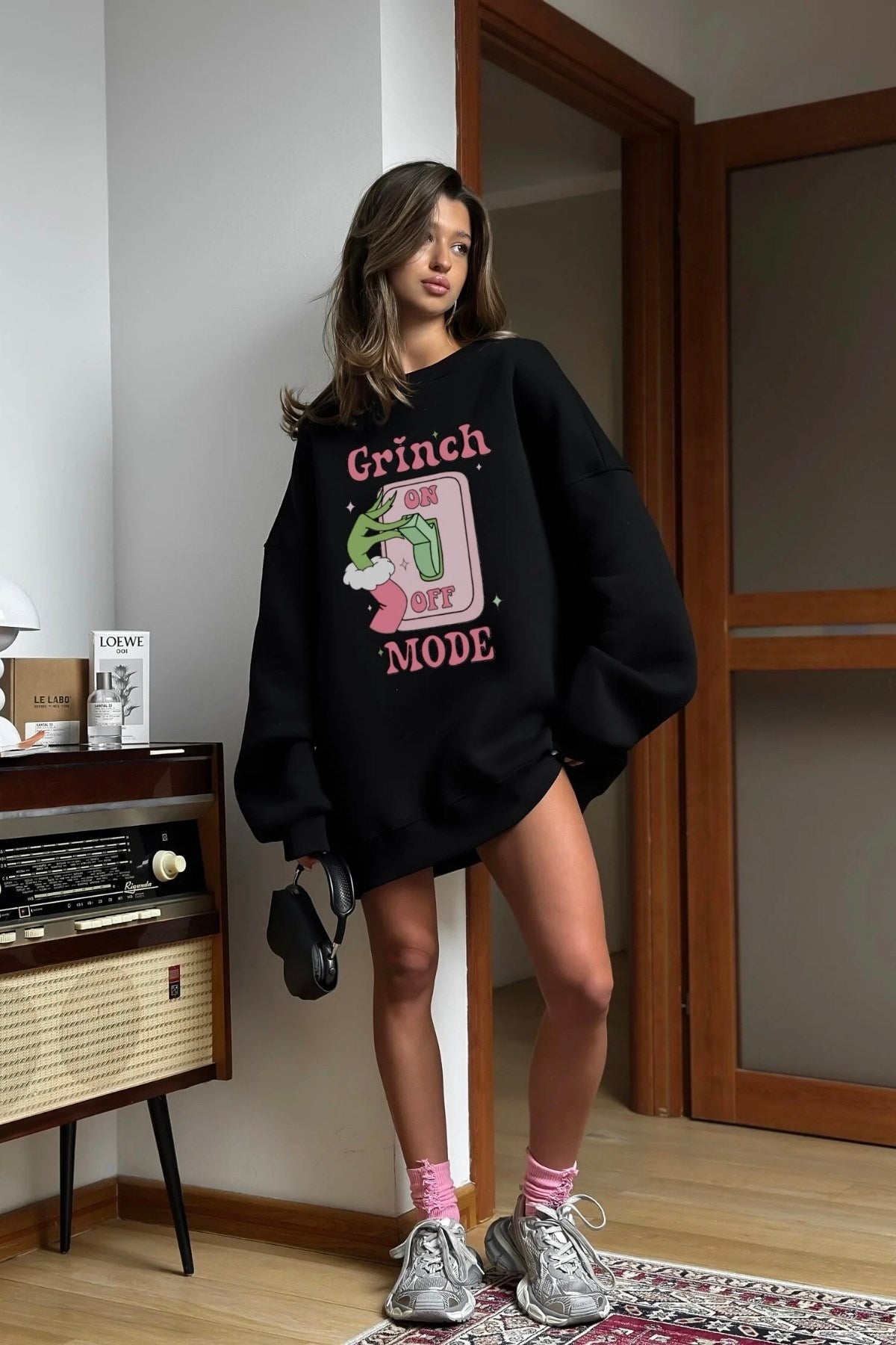 Kadın Oversize Sweatshirt Elbise Grinch Mode Baskılı Siyah – Bisiklet Yaka, 3 İplik Şardonlu Polar