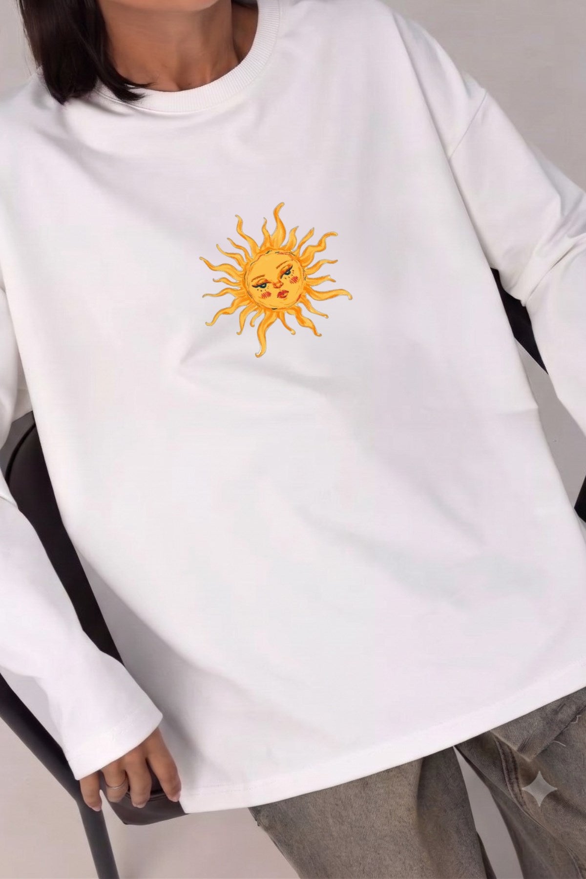 Kadın Uzun Kollu Tişört Soleil Muse Baskılı Beyaz – Esnek Kumaş, Rahat Kalıp, Bisiklet Yaka