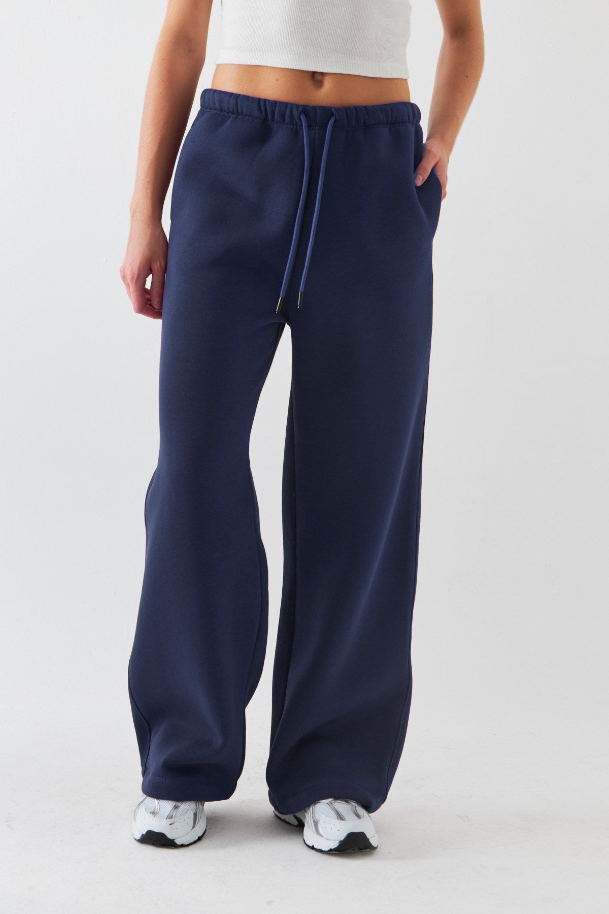 Oversize Unisex Eşofman Altı Marine – 3 İplik Şardonlu Polar, Bol Paça, Cepli Modern Rahat Kesim