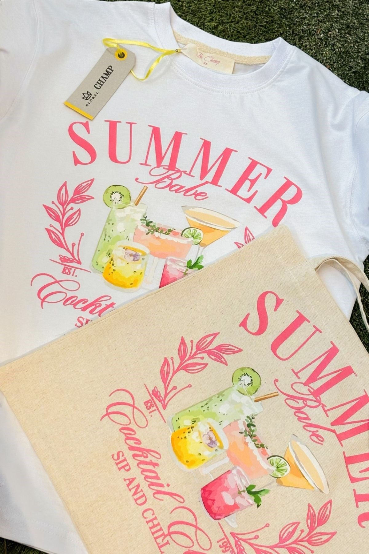 Summer Cocktail Club Baskılı Kadın Oversize Tişört + Bez Çanta Hediyeli Kombin – %100 Pamuk