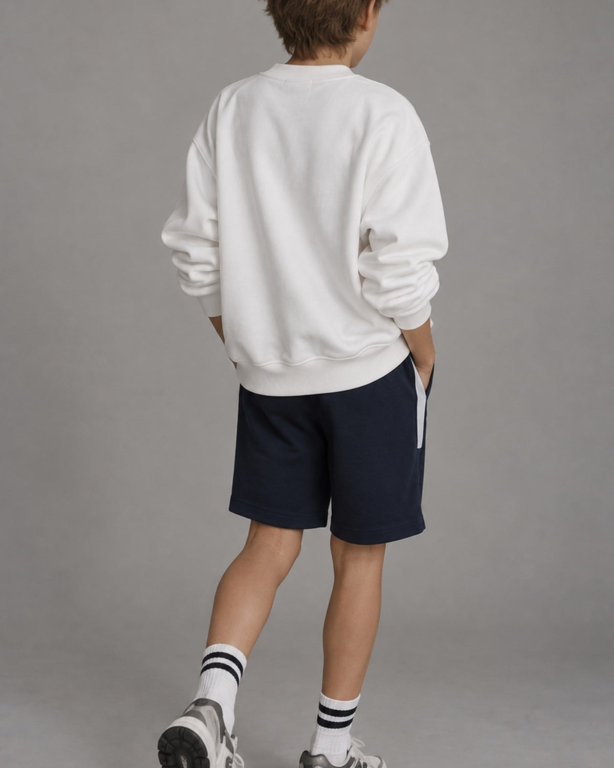 Erkek Çocuk Oversize Sweatshirt Basic Beyaz – Bisiklet yaka, 3 iplik şardonlu polar