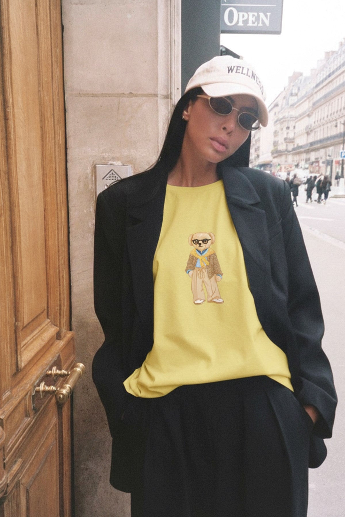 Kadın Oversize Tişört Léo Bear Baskılı Sarı – %100 Pamuk Compact Süprem 24/1
