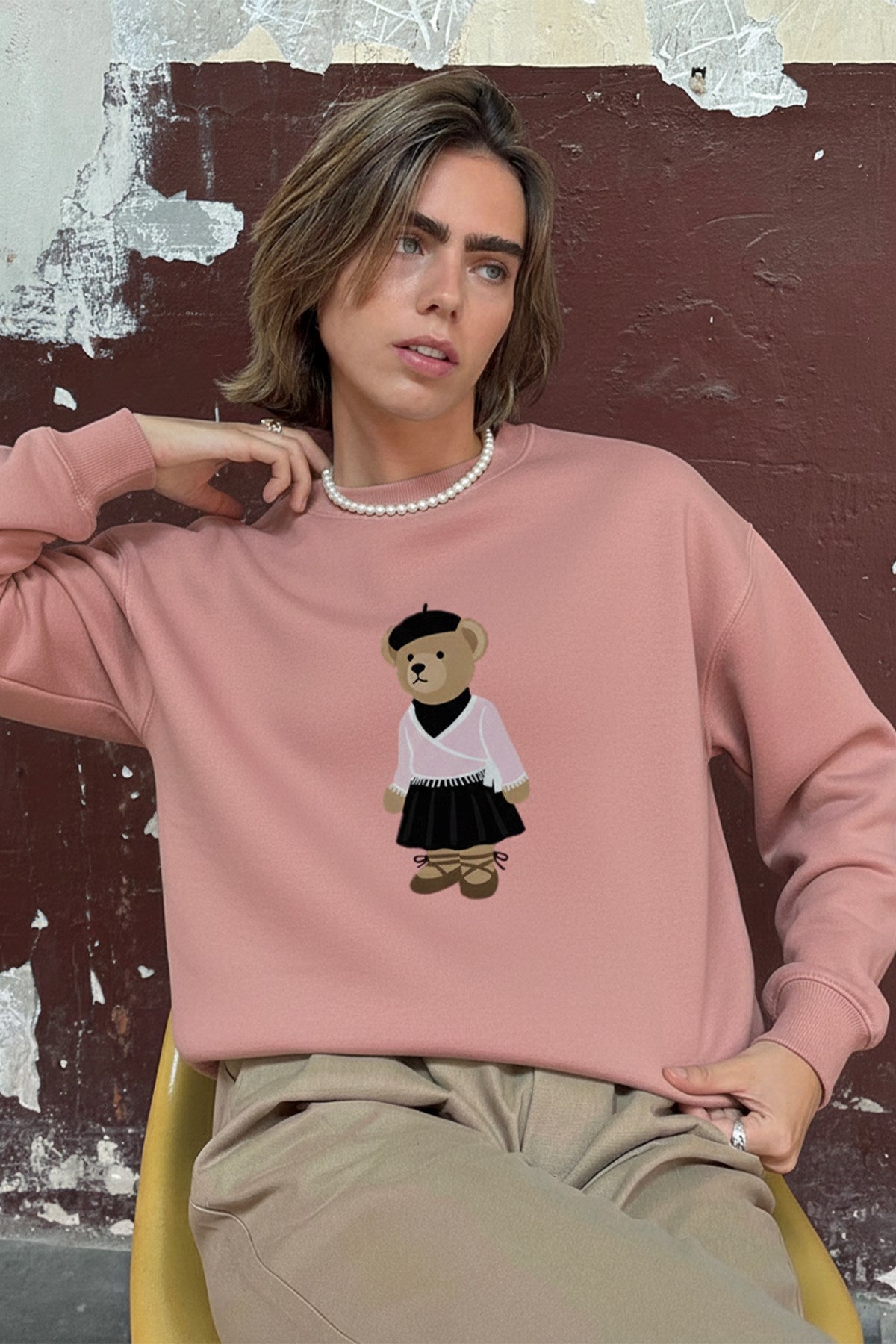 Kadın Oversize Sweatshirt Ballerina Bear Baskılı Pembe – Bisiklet Yaka, 3 İplik Şardonlu Polar