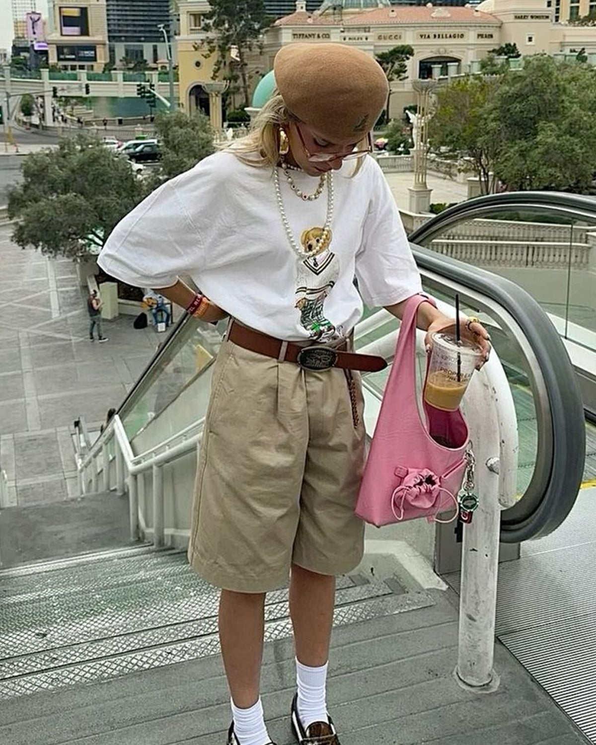 Kadın Preppy Ayıcık Baskılı Beyaz Oversize Kolej Stili Tişört