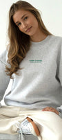 Kadın Oversize Sweatshirt CHMP STUDIOS Gri – Bisiklet Yaka, 3 İplik Şardounlu Polar