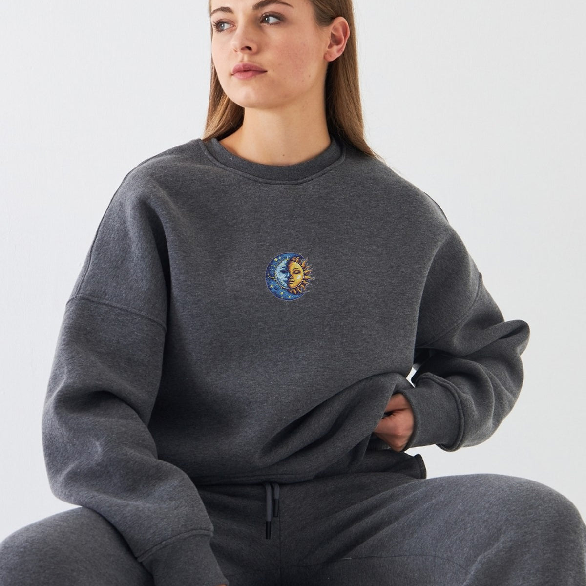 Kadın Oversize Sweatshirt Sun & Moon Baskılı Füme Melanj – Bisiklet Yaka, 3 İplik Şardonlu Polar