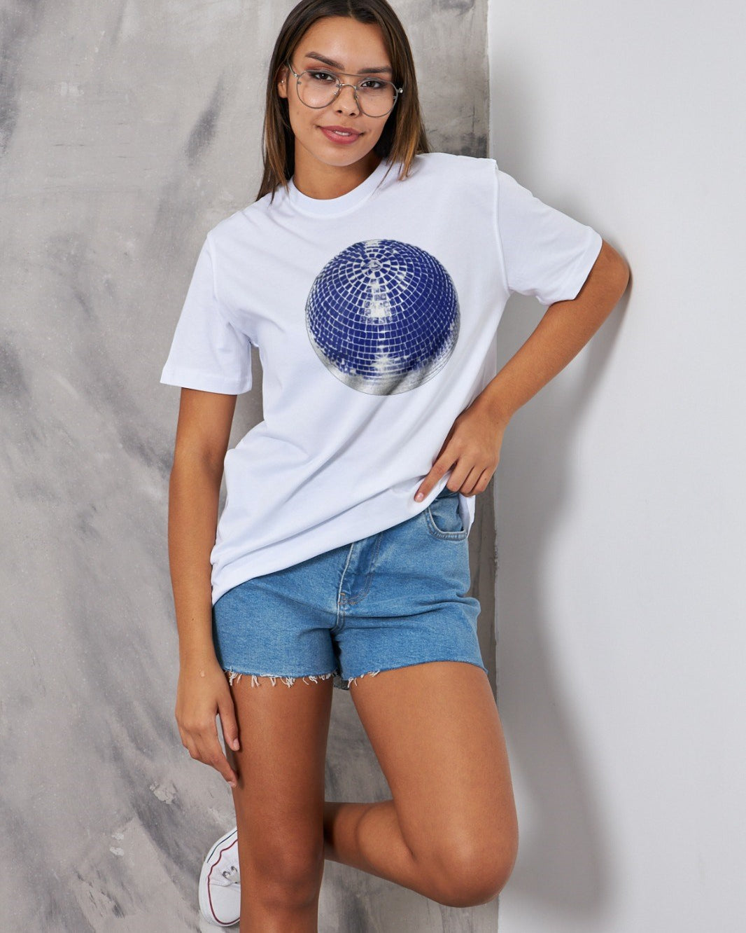 Disko Topu Tasarım Baskılı Beyaz Kadın T-shirt