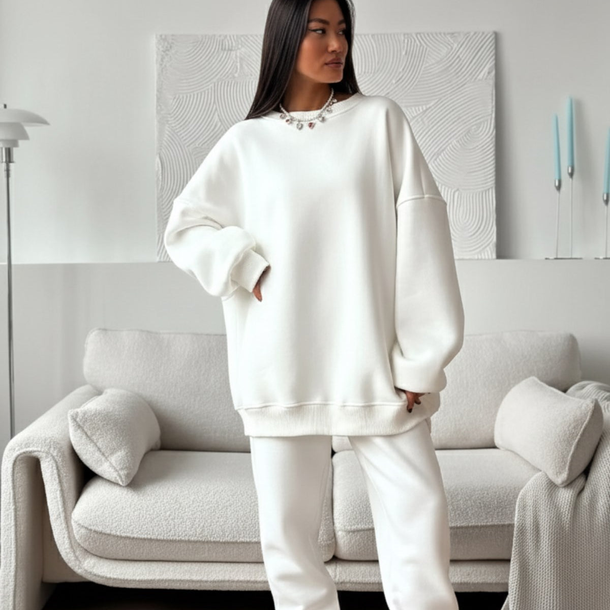 Kadın Oversize Sweat Elbise Eşofman Takımı Basic Beyaz – Bisiklet Yaka, Lastikli Paça, 3 İplik Polar