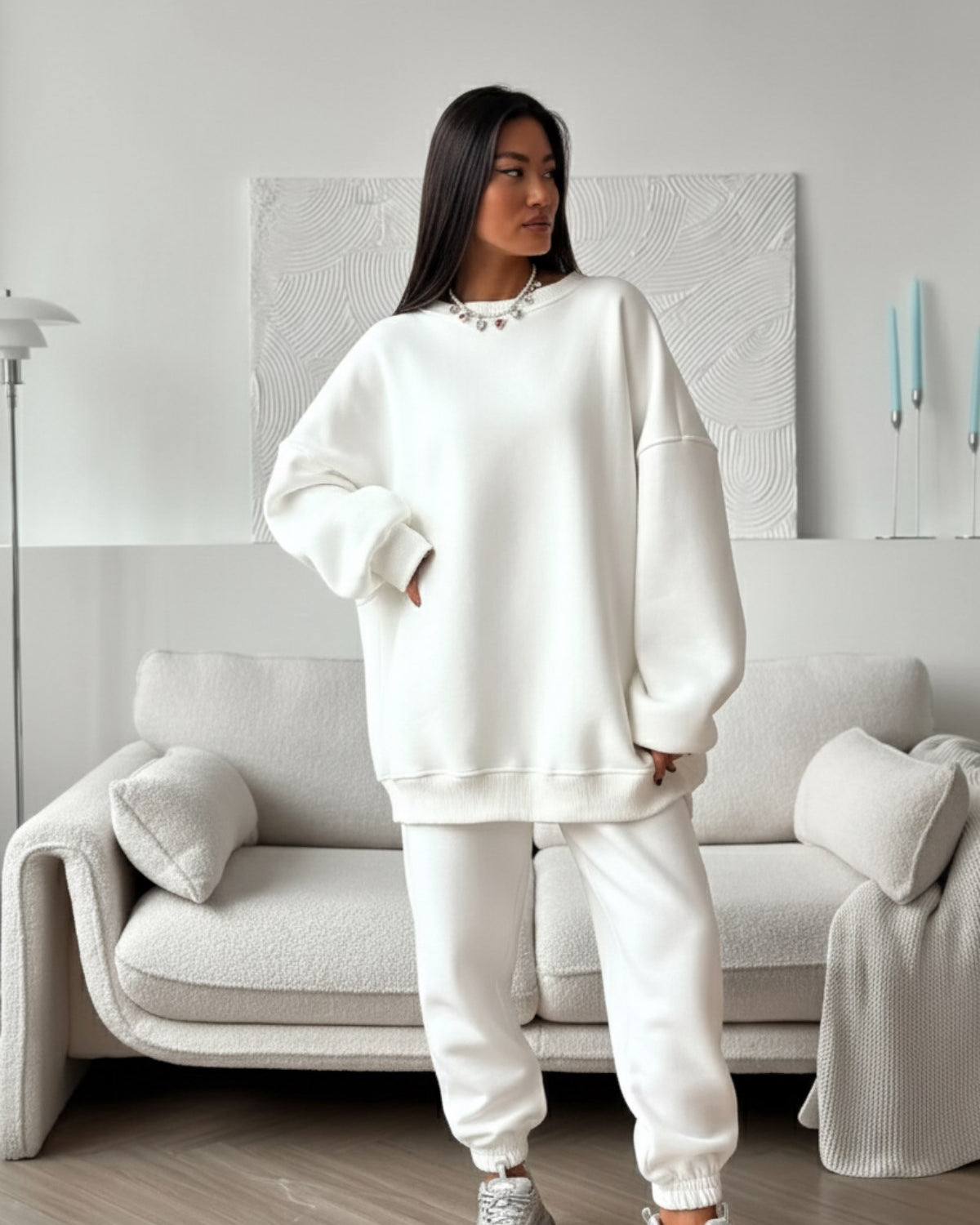 Kadın Oversize Sweat Elbise Eşofman Takımı Basic Beyaz – Bisiklet Yaka, Lastikli Paça, 3 İplik Polar