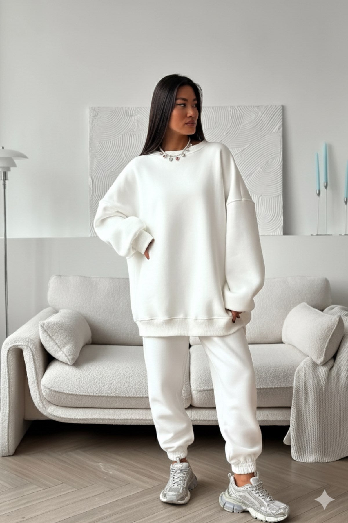 Kadın Oversize Sweat Elbise Eşofman Takımı Basic Beyaz – Bisiklet Yaka, Lastikli Paça, 3 İplik Polar