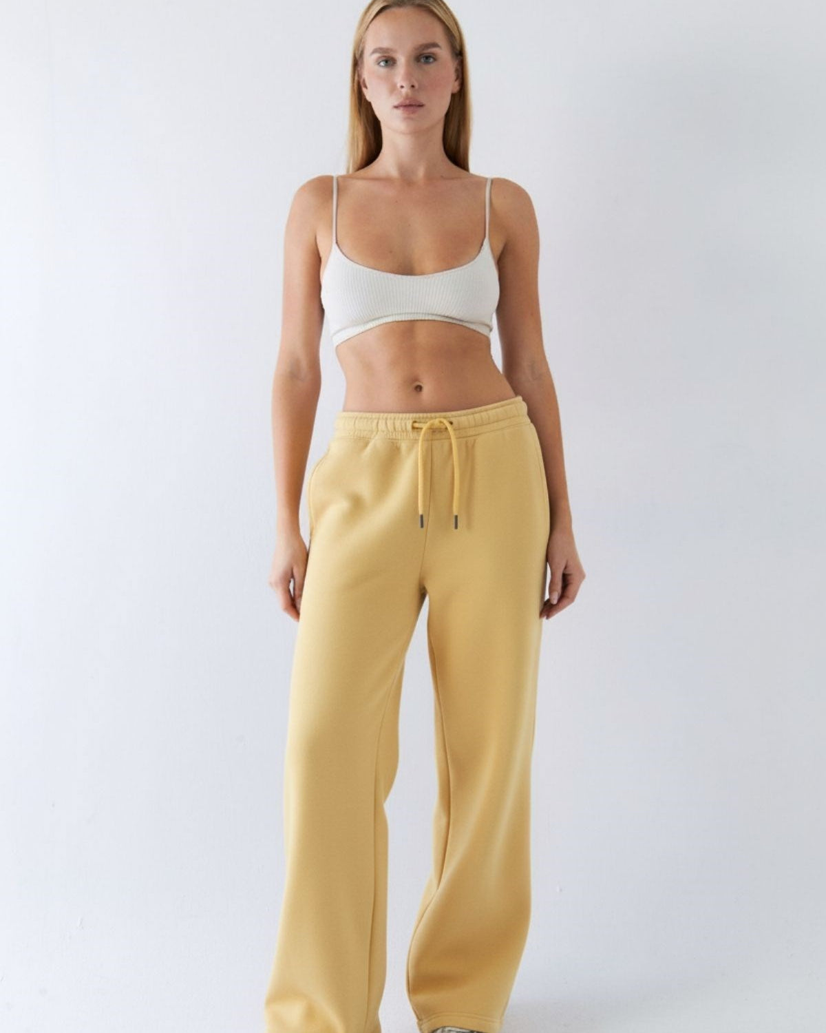 Oversize Unisex Eşofman Altı Sarı – 3 İplik Şardonlu Polar, Bol Paça, Cepli, Modern Rahat Kesim