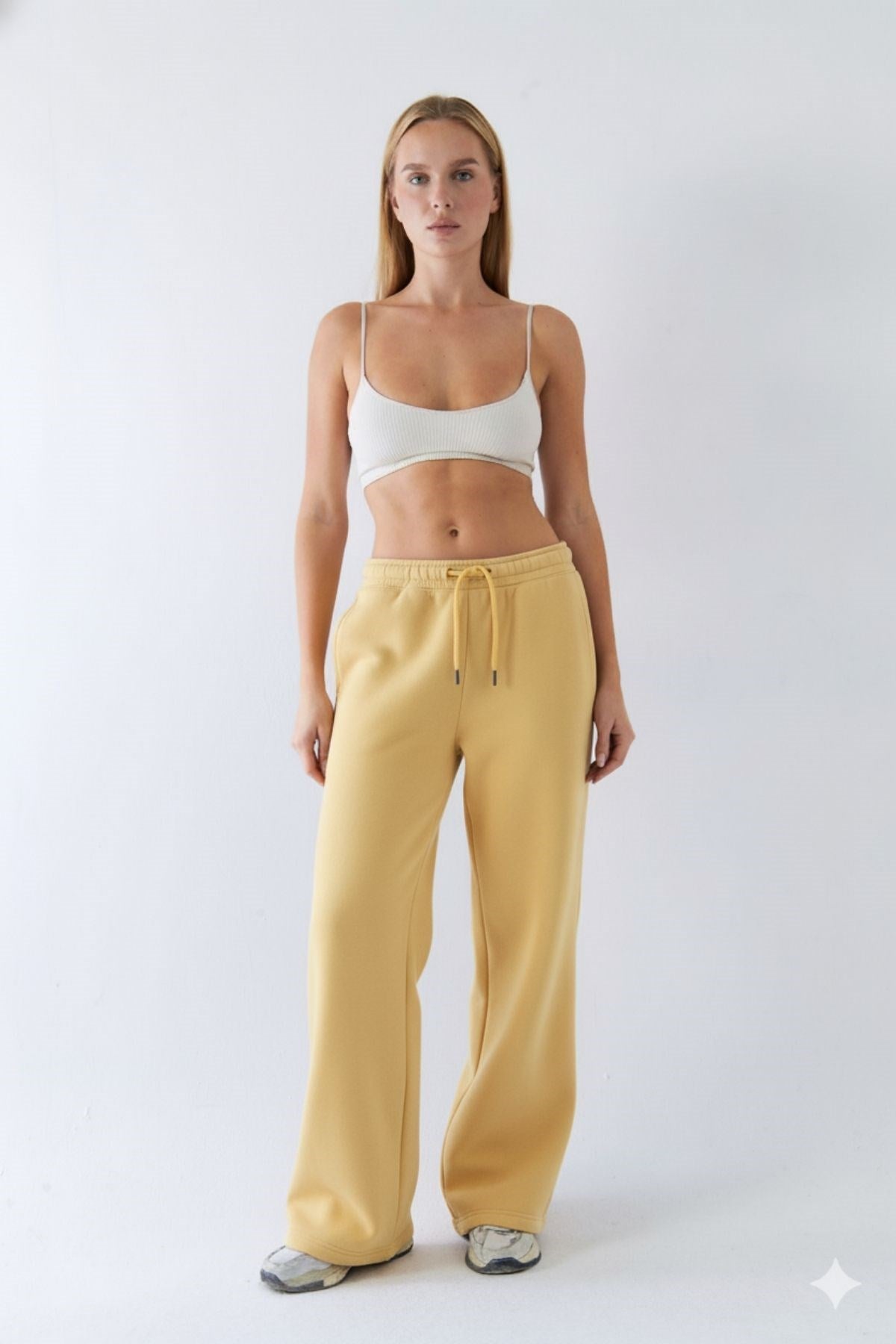 Oversize Unisex Eşofman Altı Sarı – 3 İplik Şardonlu Polar, Bol Paça, Cepli, Modern Rahat Kesim