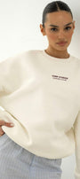 Kadın Oversize Sweatshirt CHMP STUDIOS Beyaz – Bisiklet Yaka, 3 İplik Şardounlu Polar
