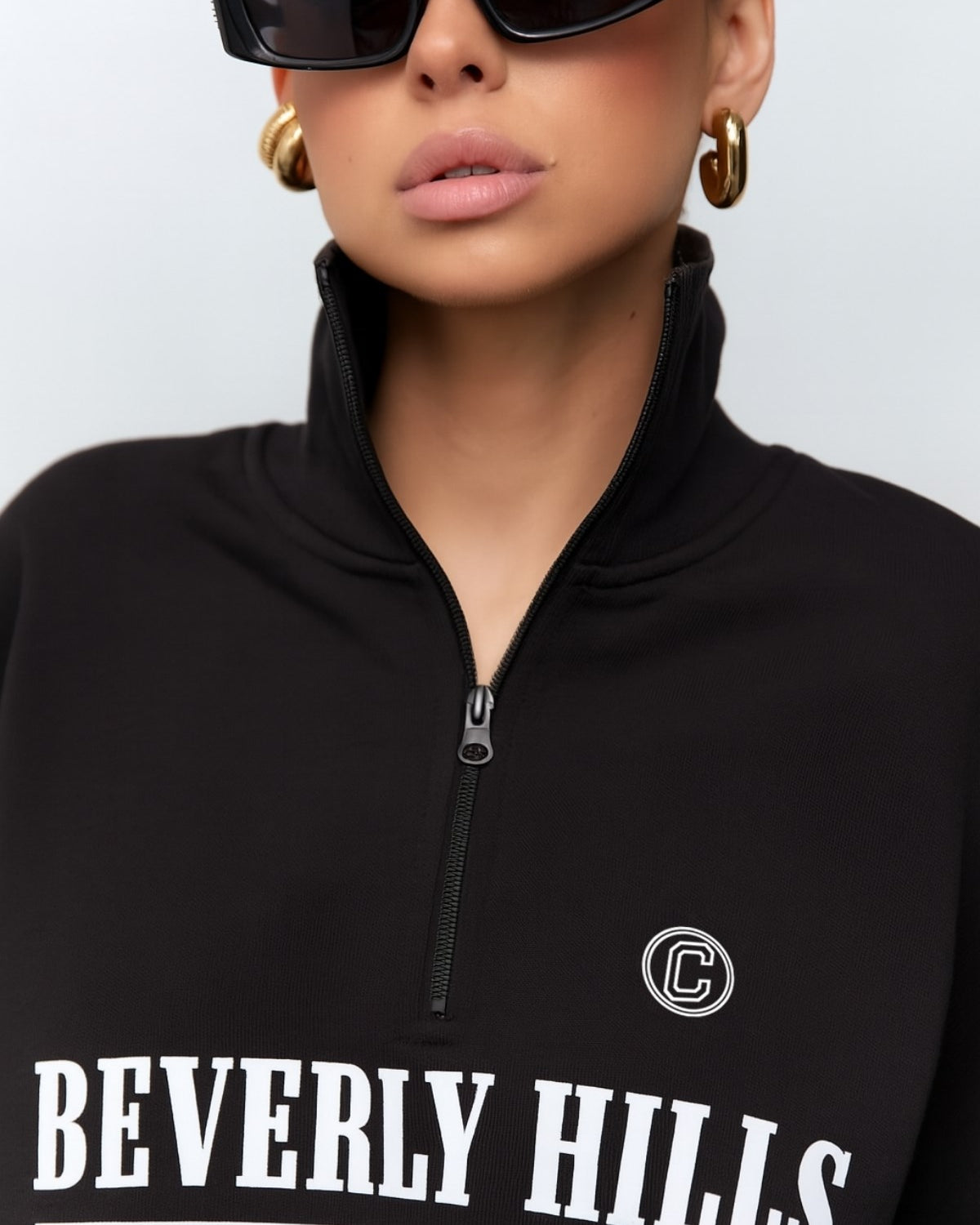 Kadın Siyah Beverly Hills Yazılı Fermuarlı Yarım Balıkçı Yaka Sweatshirt – Rahat Oversize