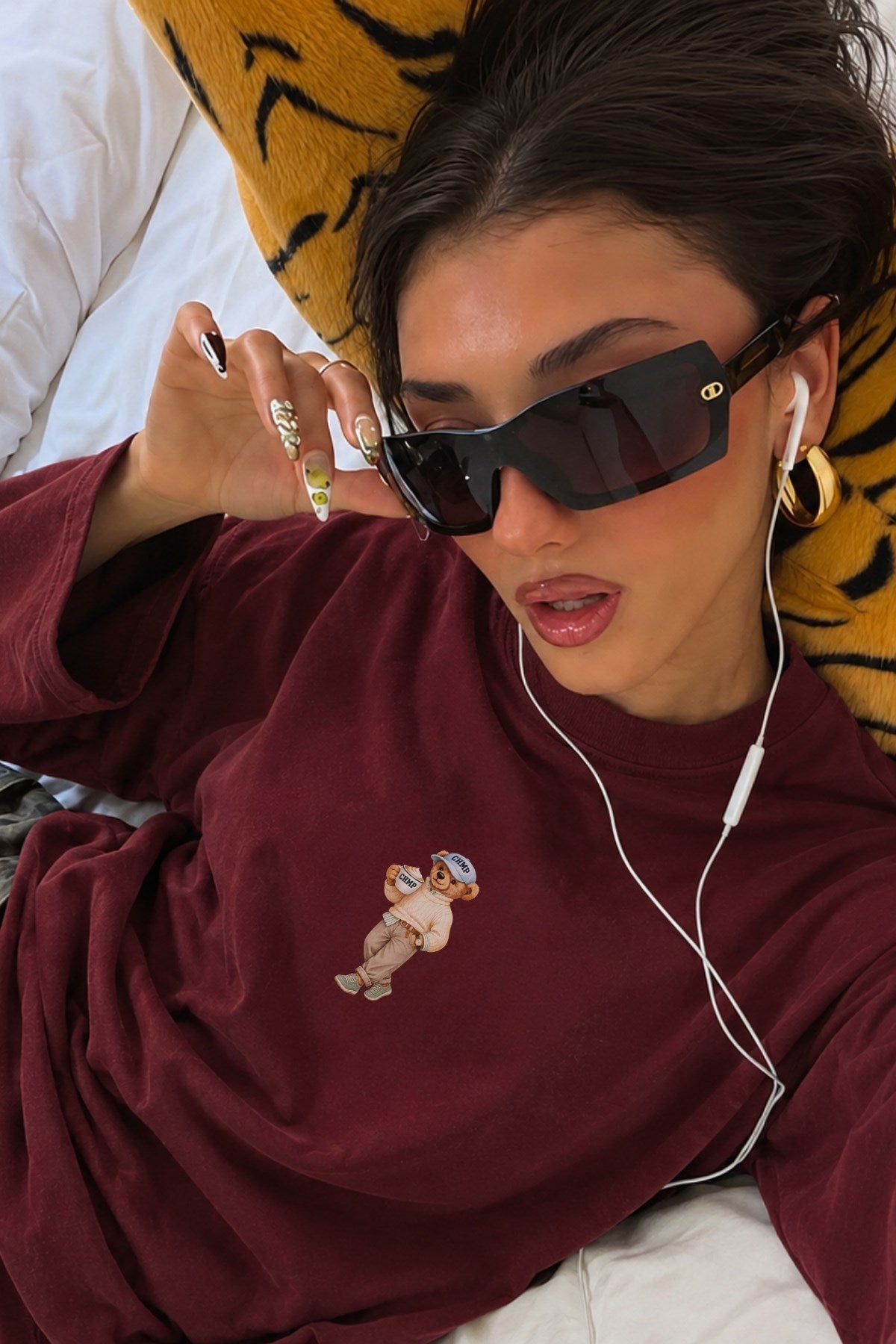 Kadın Relaxed Fit Sweatshirt Coffee Bear Baskılı Bordo – Bisiklet Yaka, 3 İplik Şardonsuz, Geniş Kol