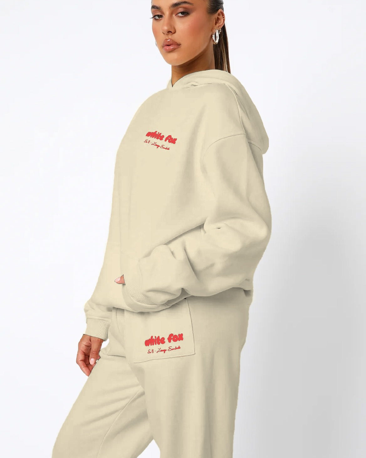 White Fox Krem Kadın Era 8 Lounge Essentials Yazılı Kapüşonlu Oversize Hoodie