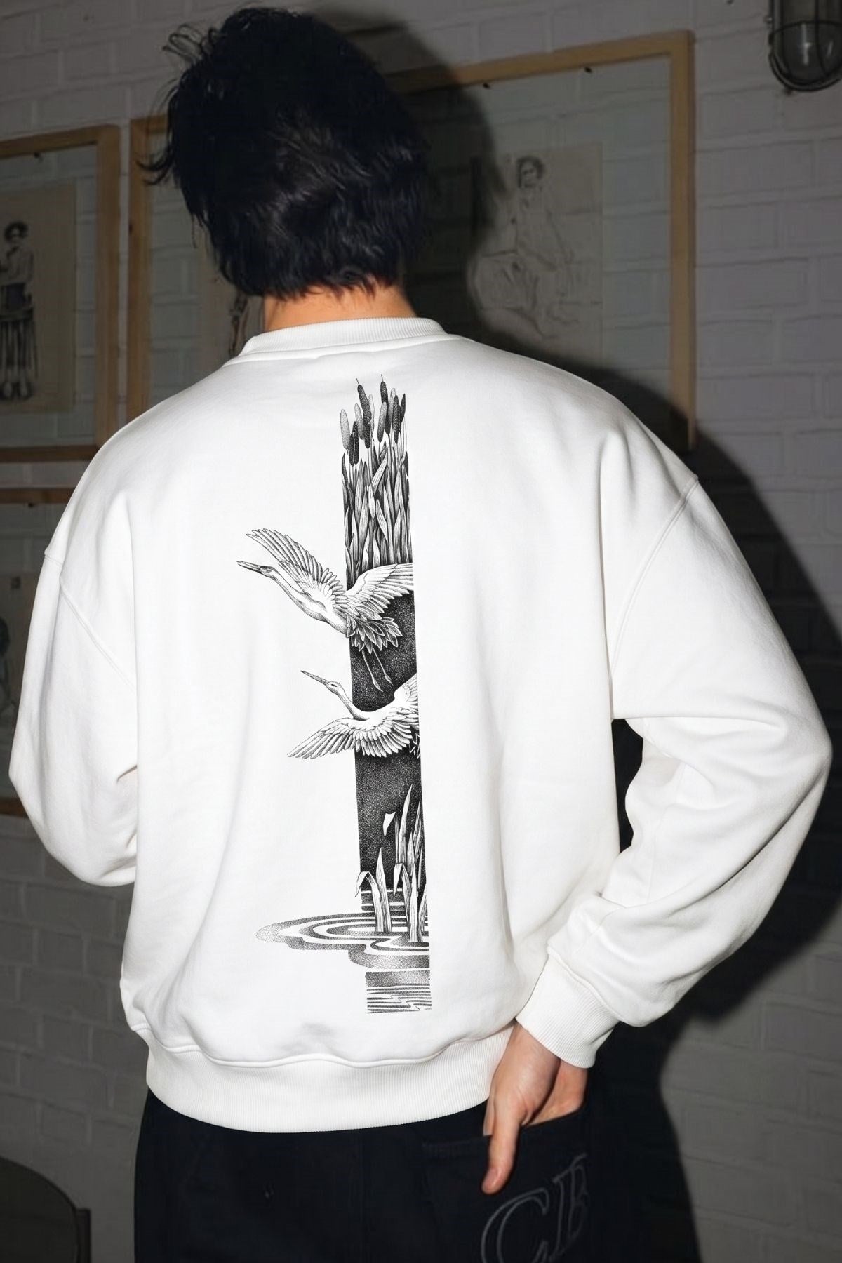 Erkek Oversize Sweatshirt Heron Line Baskılı Beyaz – Bisiklet Yaka, 3 İplik Şardonlu Polar