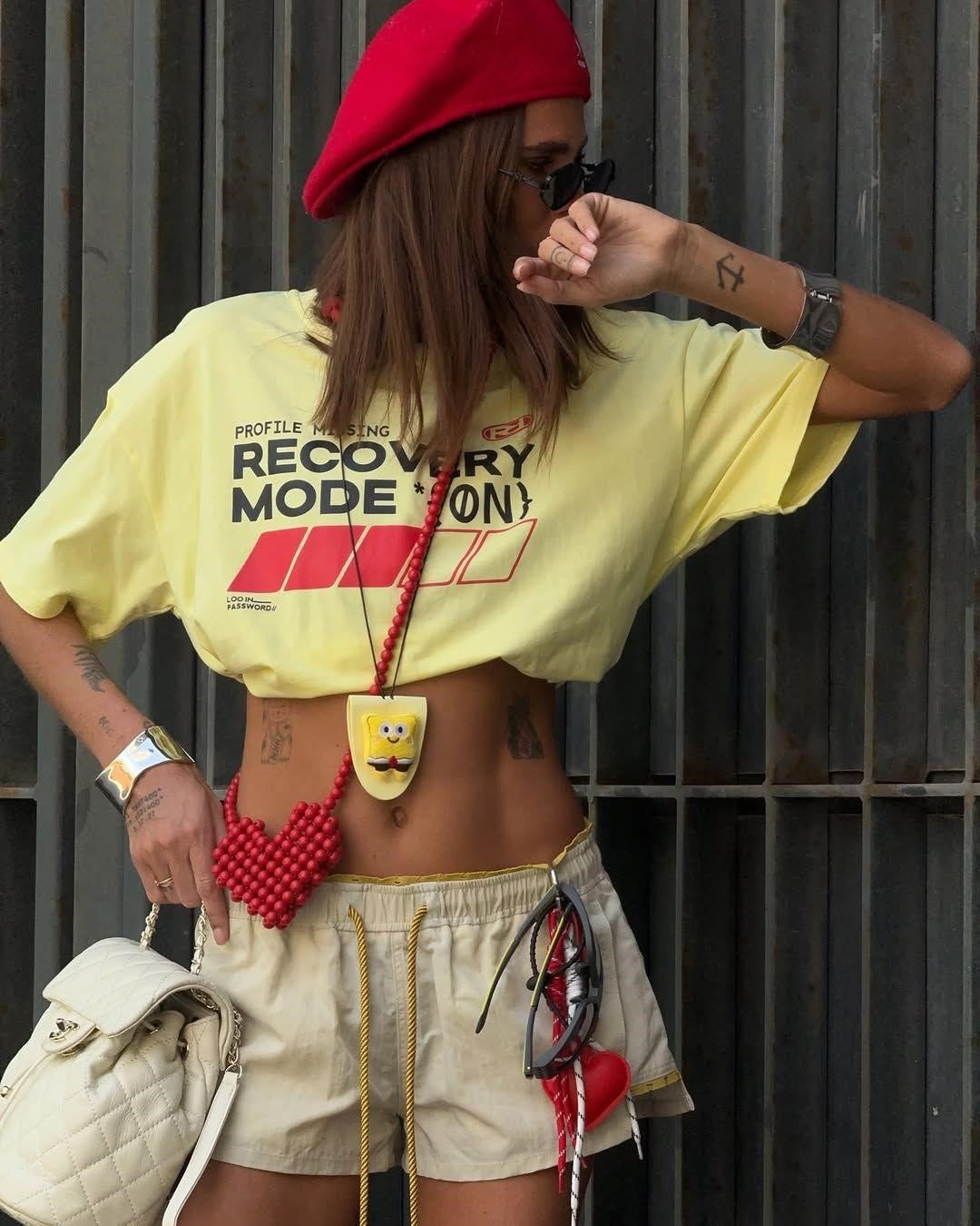 Kadın Sarı Recovery Mode On Yazılı Crop Tişört Oversize Rahat Spor Sokak Modası Trend