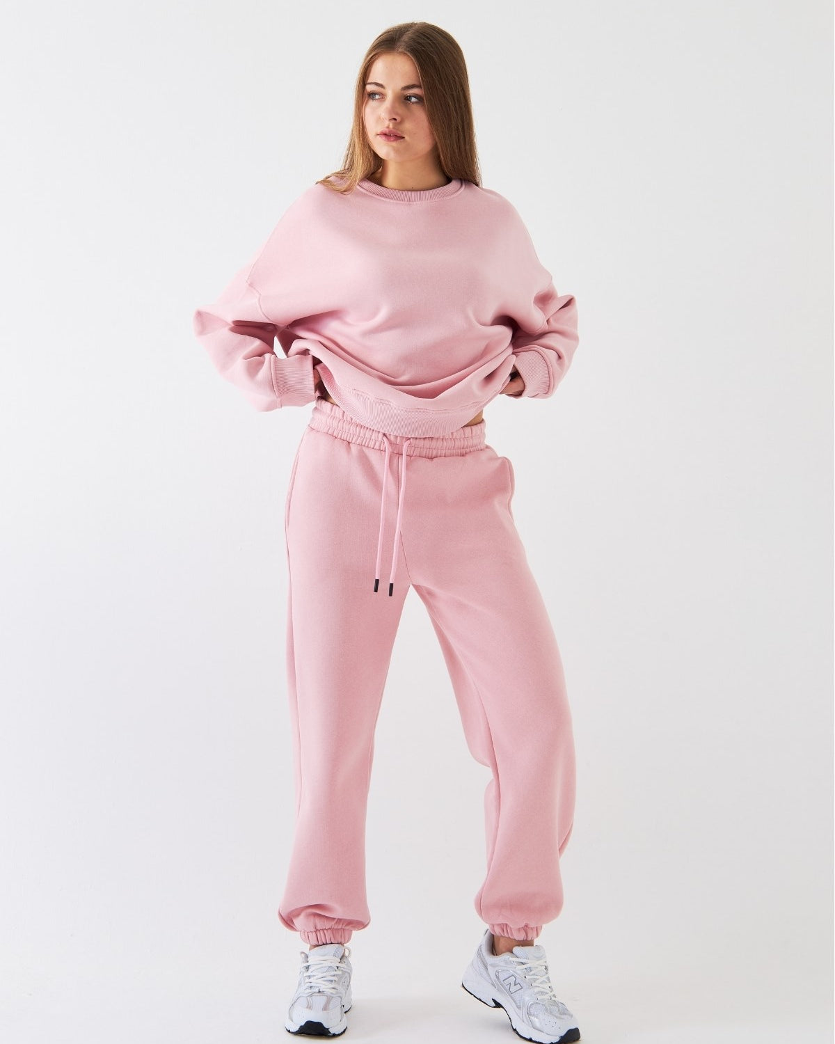 Unisex Oversize Eşofman Takımı Basic Pembe – Bisiklet Yaka, Lastikli Paça, 3 İplik Şardonlu Polar