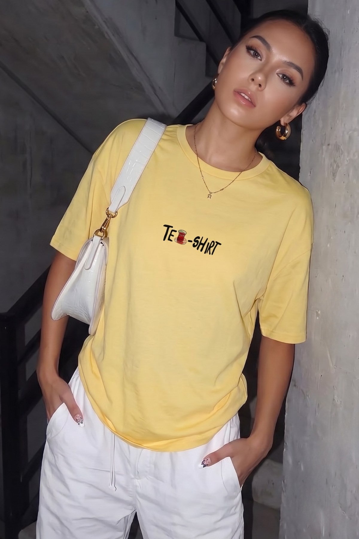 Kadın Oversize Tişört Tea-Shirt Baskılı Sarı – Bisiklet Yaka, Rahat Kalıp, %100 Pamuk