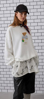 Kadın Oversize Sweatshirt City Club Bear Baskılı Beyaz – Bisiklet Yaka, 3 İplik Şardonlu Polar