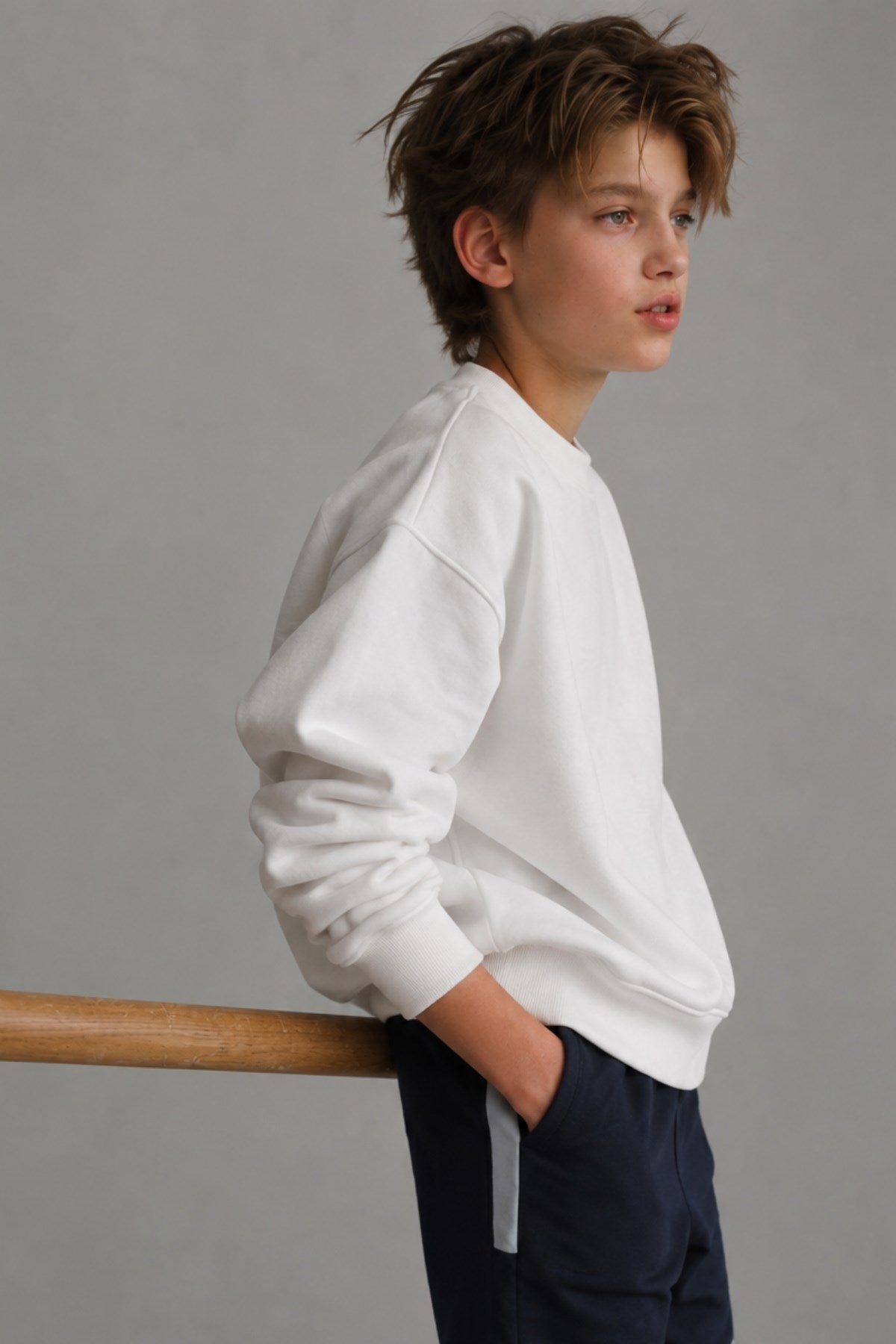 Erkek Çocuk Oversize Sweatshirt Basic Beyaz – Bisiklet yaka, 3 iplik şardonlu polar