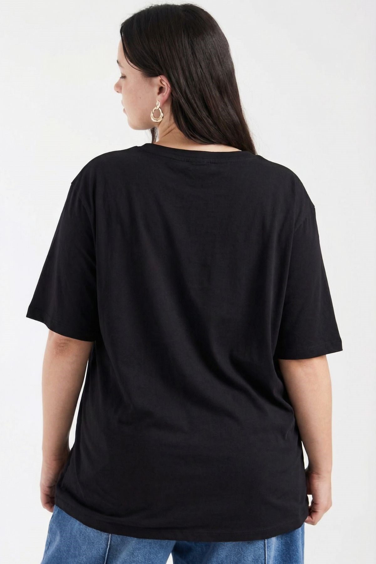 Kadın Double Oversize Tişört Botanical Dream Baskılı Siyah – Bisiklet Yaka, Rahat Kalıp, %100 Pamuk