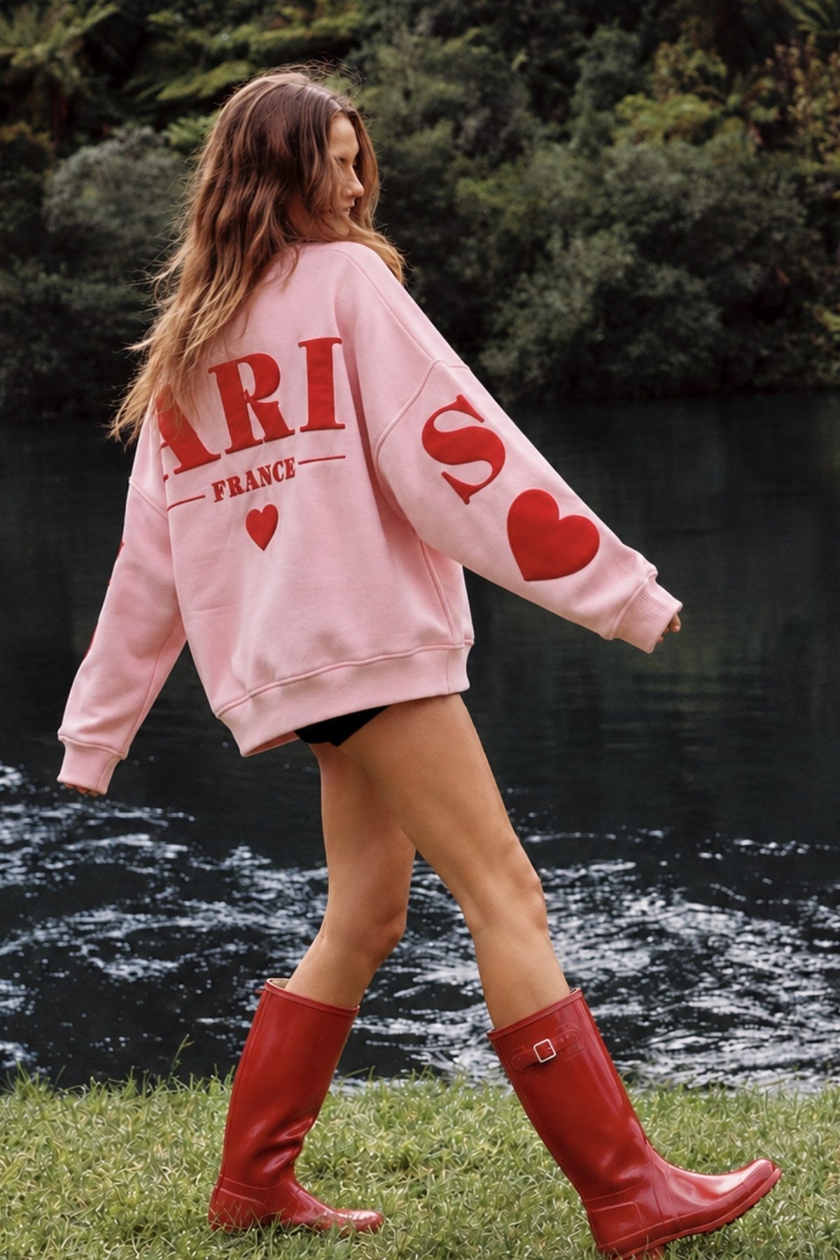 Kadın Oversize Sweatshirt Paris 3D Baskılı Pembe – Bisiklet Yaka, Kol ve Sırt Baskılı, 3 İplik