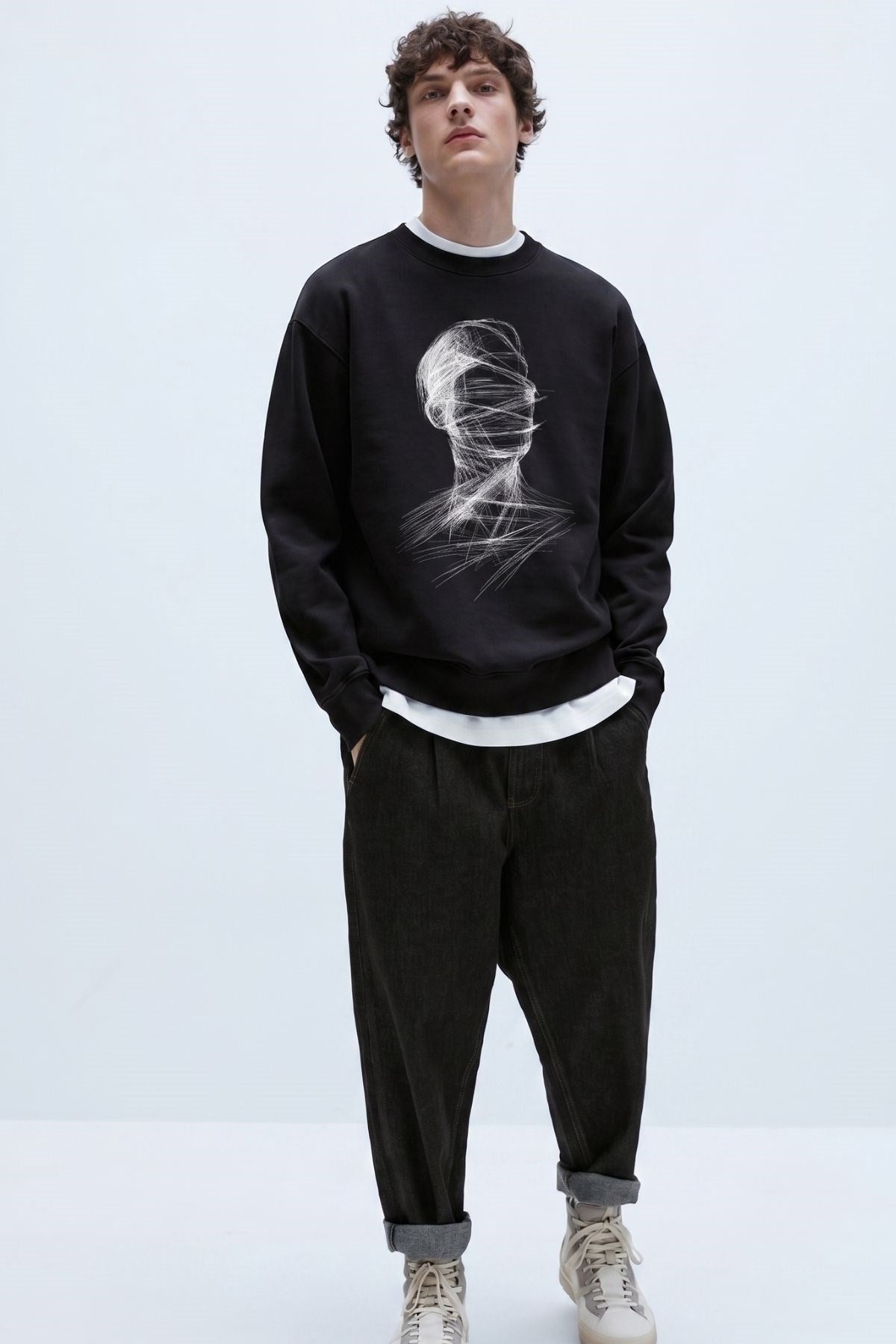 Erkek Oversize Sweatshirt Blind Trace Baskılı Siyah – Bisiklet Yaka, 3 İplik Şardonlu Polar