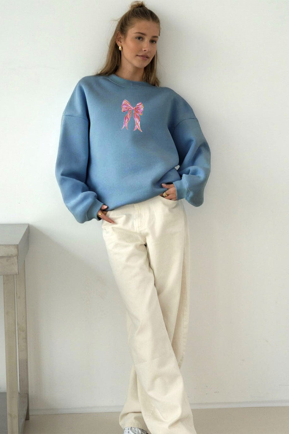Kadın Oversize Sweatshirt Pembe Kurdele Baskılı Marine – Bisiklet Yaka, 3 İplik Şardonlu Polar