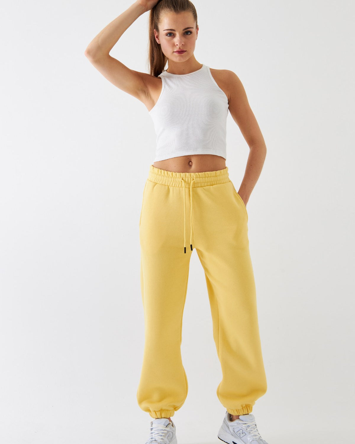 Oversize Unisex Eşofman Altı Sarı – 3 İplik Şardonlu, Paça-Bel Lastikli, Cepli, Modern Rahat Kesim