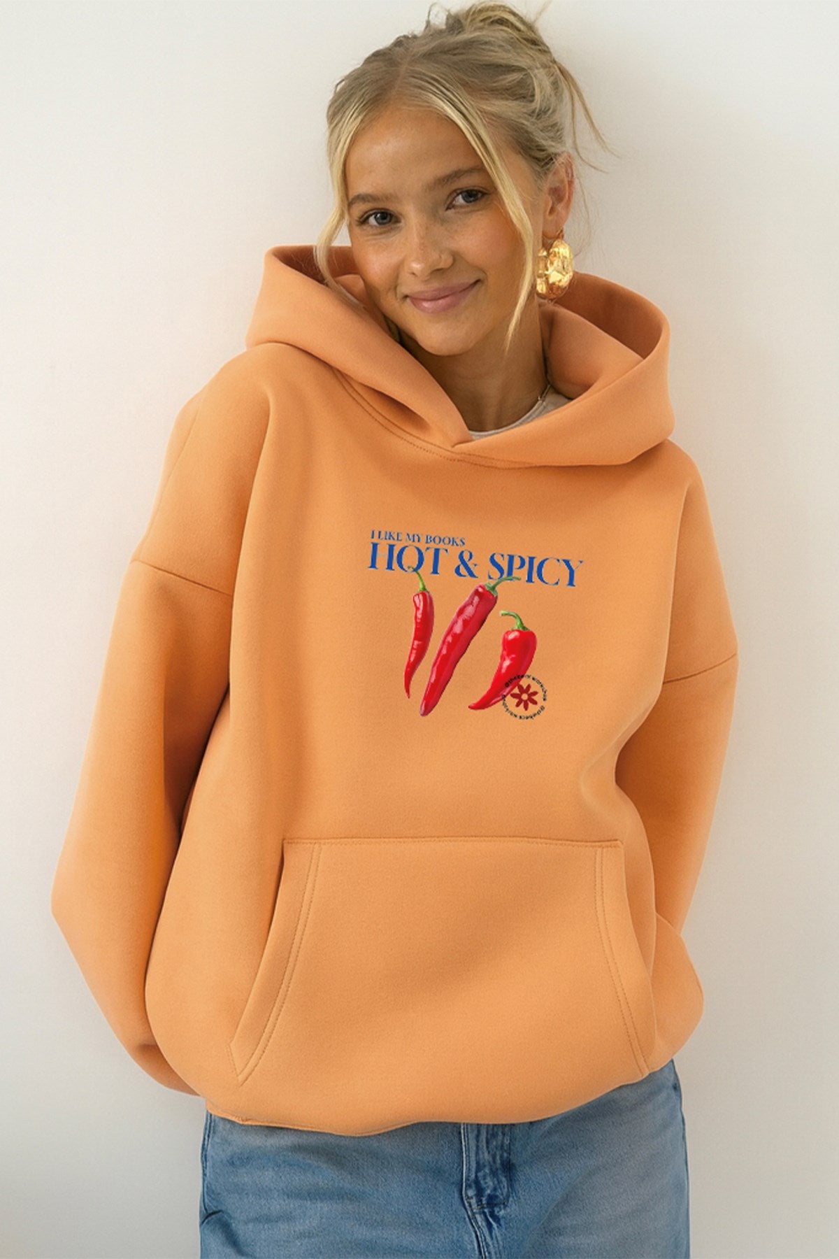 Kadın Oversize Sweatshirt Hoodie Hot & Spicy Baskılı Turuncu – Kapüşonlu, 3 İplik Şardonlu Polar