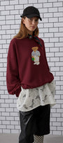 Kadın Oversize Sweatshirt City Club Bear Baskılı Bordo – Bisiklet Yaka, 3 İplik Şardonlu Polar