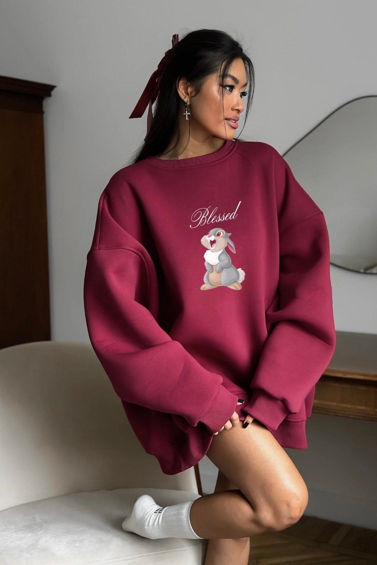 Kadın Oversize Sweatshirt Elbise Blessed Bunny Baskılı Bordo – Bisiklet Yaka, 3 İplik Şardonlu Polar