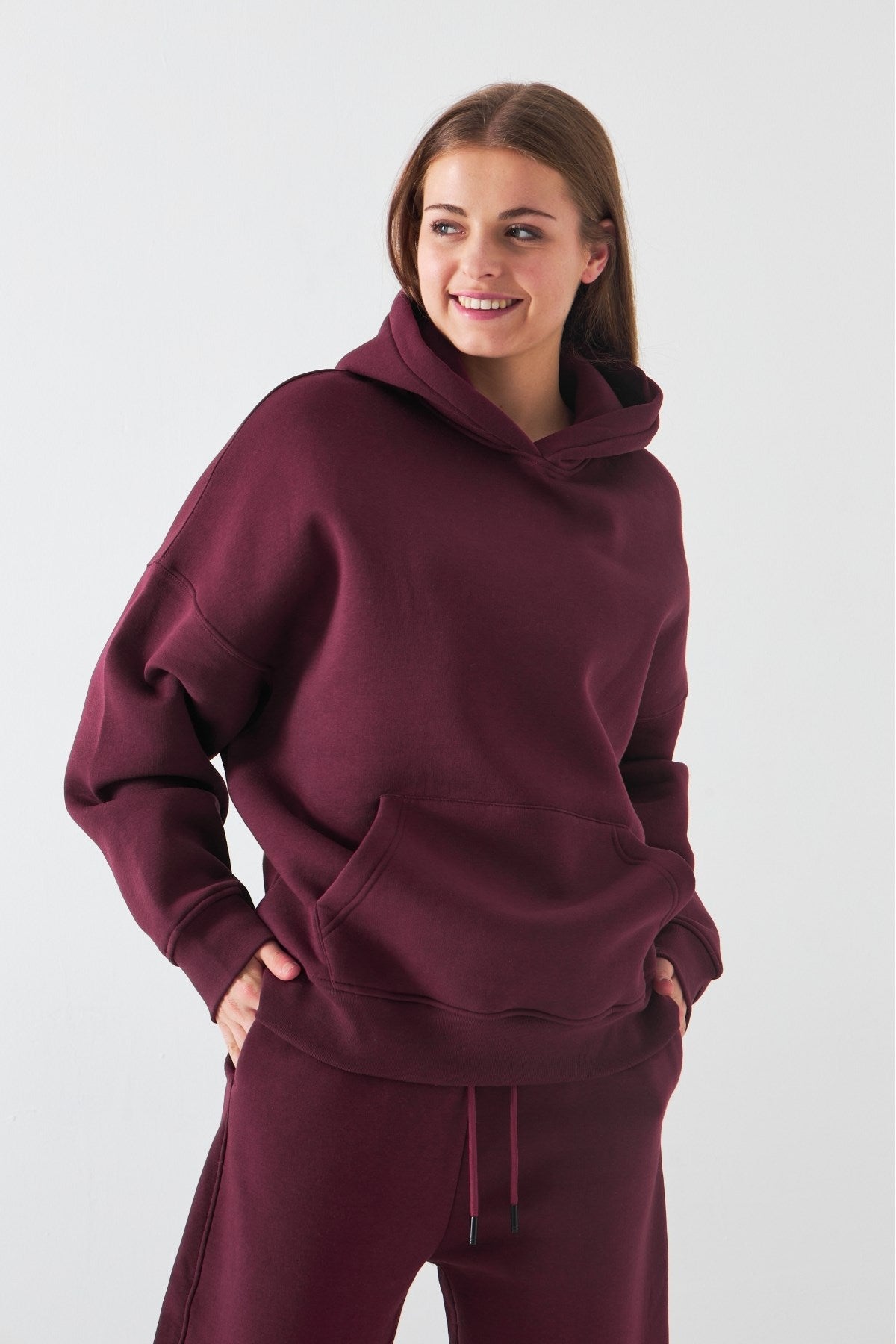 Oversize Unisex Sweatshirt Hoodie Bordo – Kapüşonlu, 3 İplik Şardonlu Polar, Kanguru Cepli, Basic