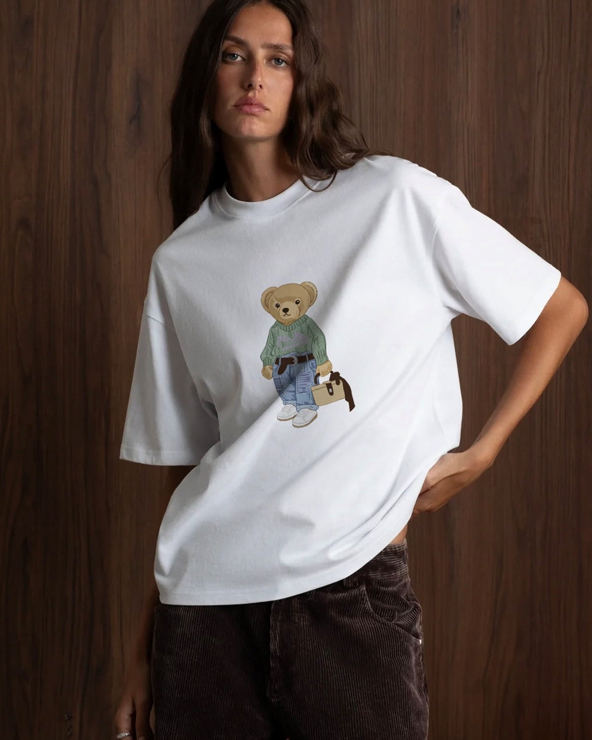 Kadın Oversize Tişört COZY Bear Baskılı Beyaz– %100 Pamuk Compact Süprem 24/1