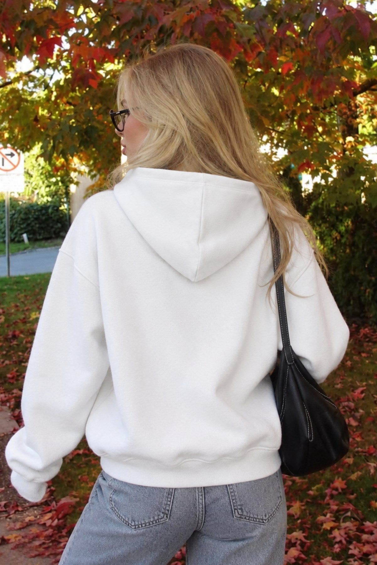 Kadın Oversize Hoodie 90’s Girl Baskılı Beyaz – Kapüşonlu, Kanguru Cepli, 3 İplik Polar
