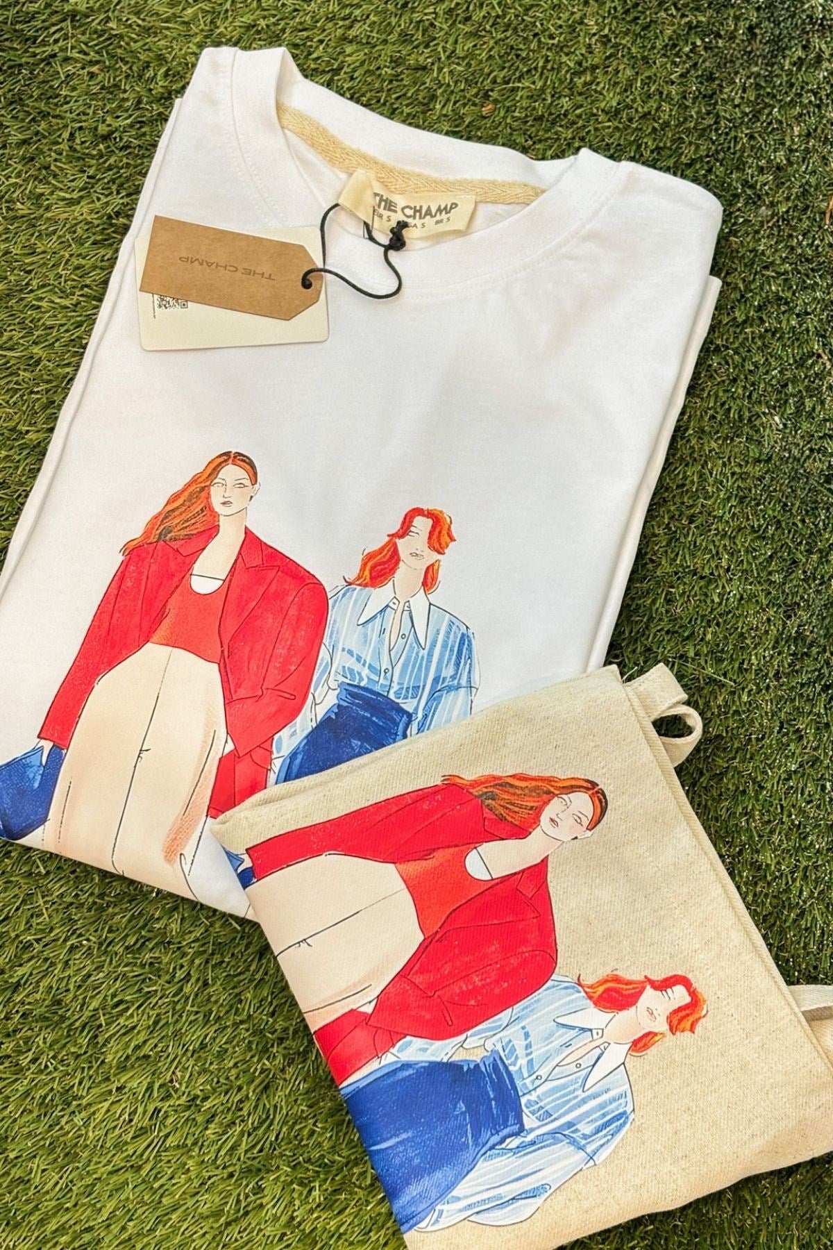 Kadın Oversize İllüstrasyon Baskılı Tişört + Bez Çanta Hediyeli Kombin – %100 Pamuk