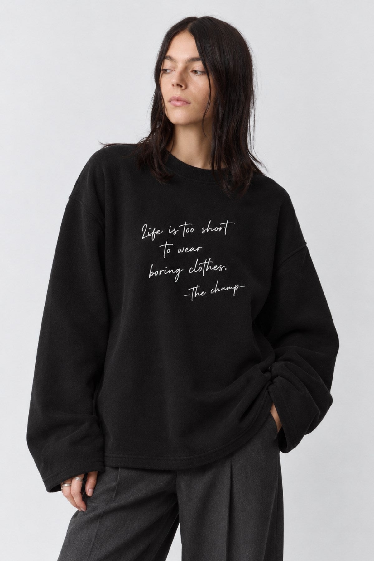 Kadın Relaxed Fit Sweatshirt Life Is Too Short Baskılı Siyah – Bisiklet Yaka, 3 İplik Şardonsuz