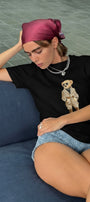 Kadın Oversize Tişört Trench Bear Baskılı Siyah – Bisiklet Yaka, Rahat Kalıp, %100 Pamuk