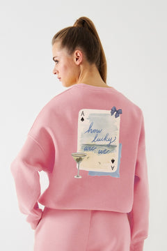 Kadın Oversize Sweatshirt How Lucky Are We Baskılı Pembe – Bisiklet Yaka, 3 İplik Şardonlu Polar