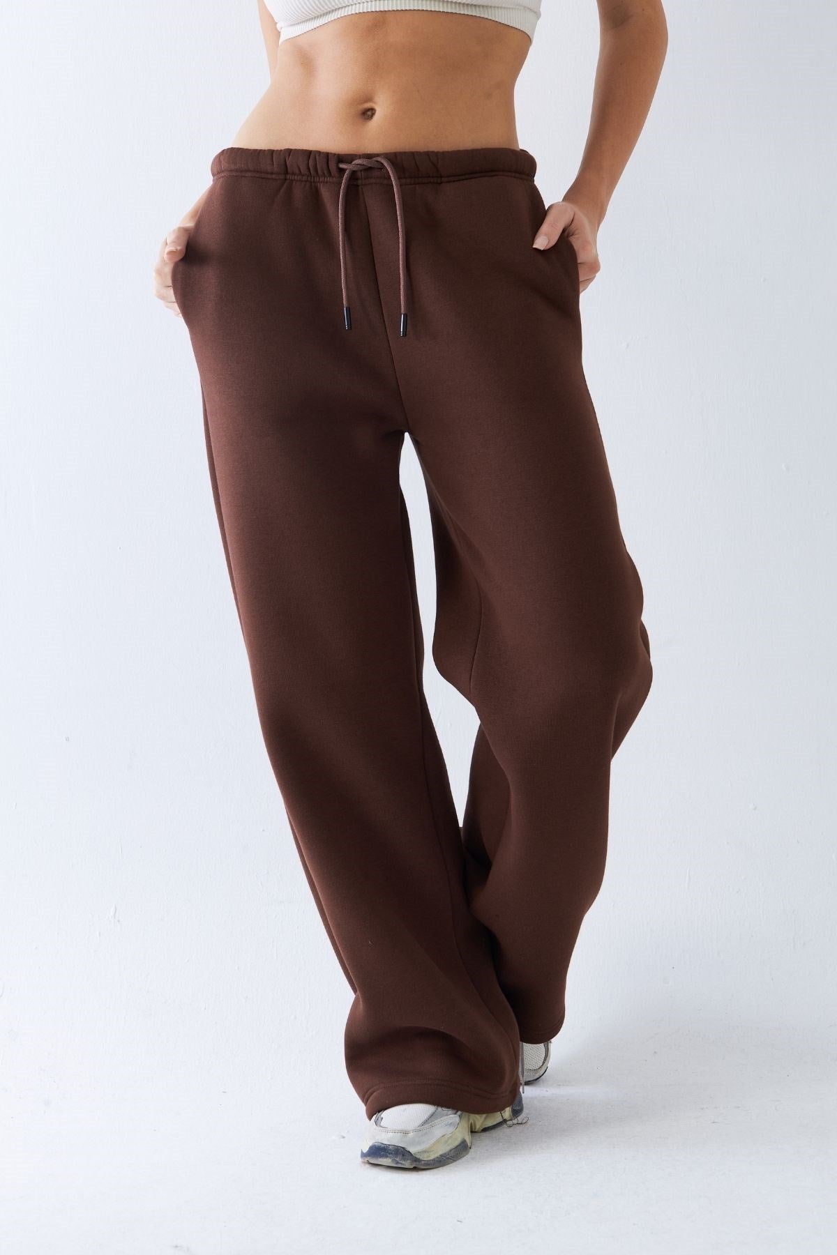 Oversize Unisex Eşofman Altı Kahverengi – 3 İplik Şardonlu, Bol Paça, Cepli, Modern Rahat Kesim