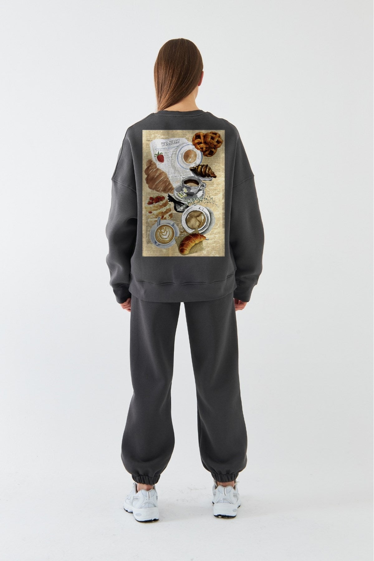 Kadın Oversize Sweatshirt Paris Coffee Journal Baskılı Füme – Bisiklet Yaka, 3 İplik Şardonlu Polar